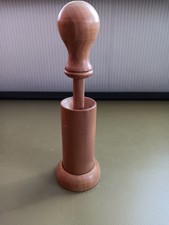 alte Suppositorium-Presse aus