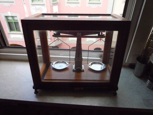 Analysenwaage apothekerwaage - /,
