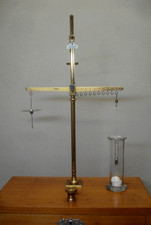 Apotheker Feinwaage mit viel