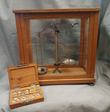 Apotheker Waage 20er-50er