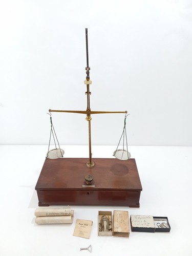 Antike apothekerwaage - antike,