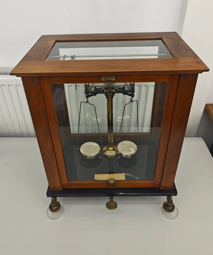 Historische apothekerwaage - historische,