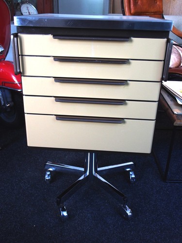 Instrumentenschrank zahnarzt - instrumentenschrank,