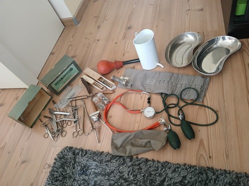 Alte chirurgische instrumente - alte,